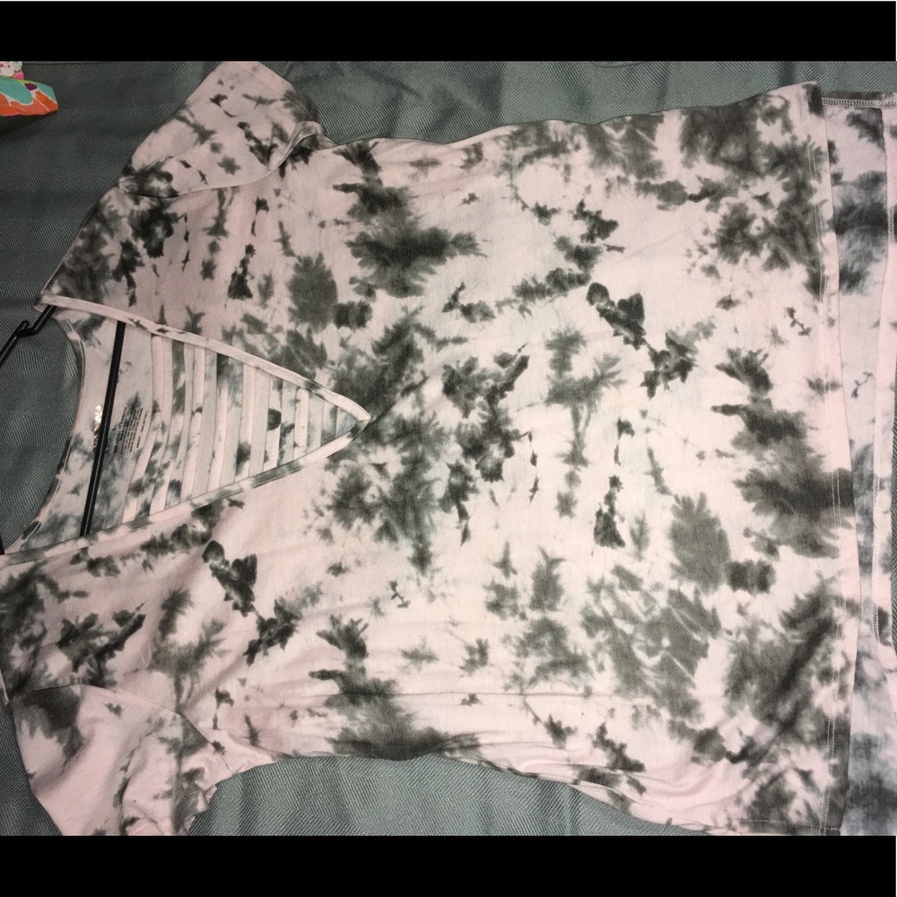 Arizona v-neck tee